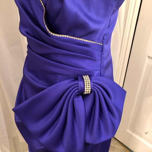 Shuet Young HW Collection formal dress FIRM PRICE - Picture 6 of 8